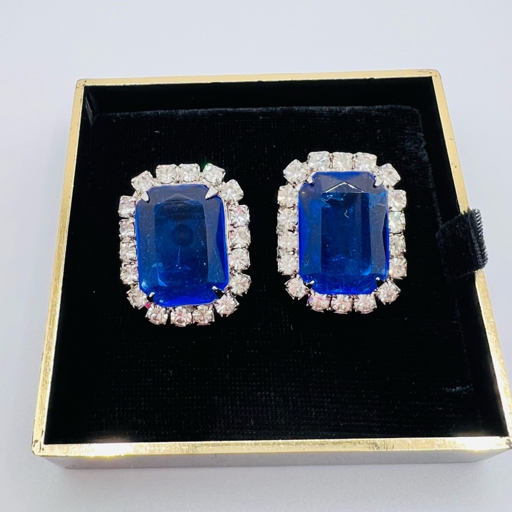 Vintage Juliana Heart of the Ocean Blue & White Rhinestone Halo Style Earrings